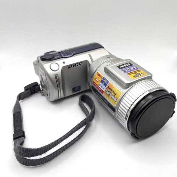 Sony Cybershot DSC-F505V TESTED Memory Sticks Adapter Charger Bag *No Battery* - Picture 2 of 14